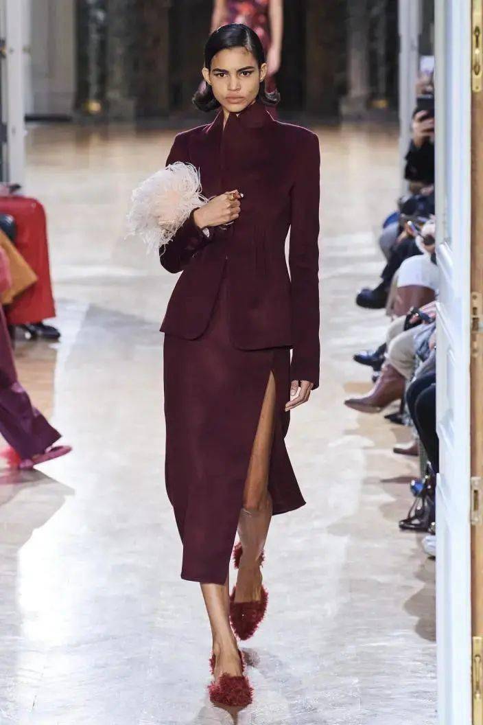 色彩|2020/21秋冬女装色彩趋势：复古时尚风潮再次燃起！半身裙流行趋势！