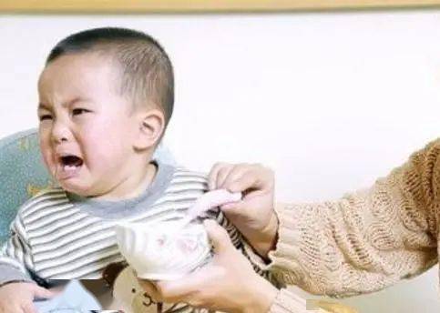 怎么样才能让自己不想吃饭 60c2cbef47e6474b9e1b33ba66d606e5.jpeg