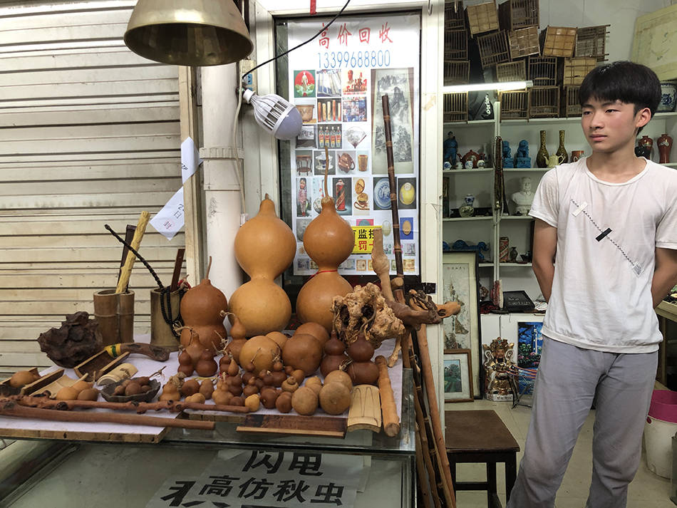 见证|上海市中心最后一家花鸟市场今日关闭，我们见证了最后时光