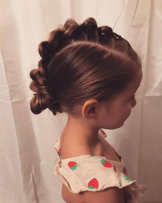 女儿|生个女儿，就要这样扎头发，又美又仙羡慕skr人！