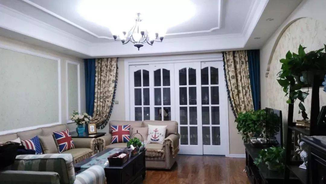 阳台推拉门装修效果 6c72e844327d4b08b8b19ecab688fffe.jpeg