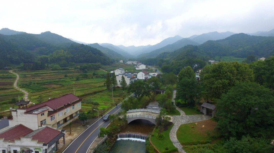 同时, 庐江县三冲巢湖源景区达到国家3a级旅游景区标准要求,拟确定为