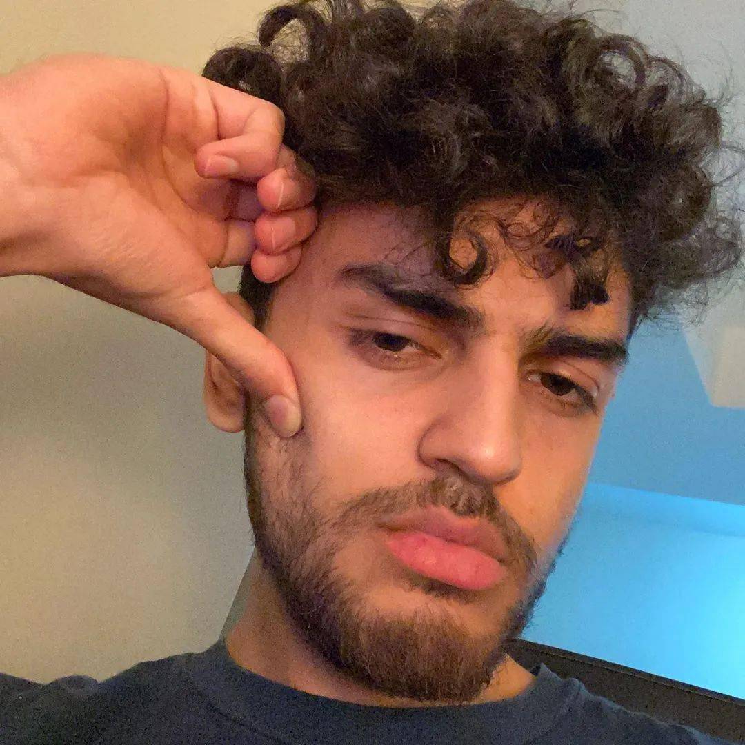 Tiagz|CELINE 请网红拍广告，百万级修图P成标准男模…