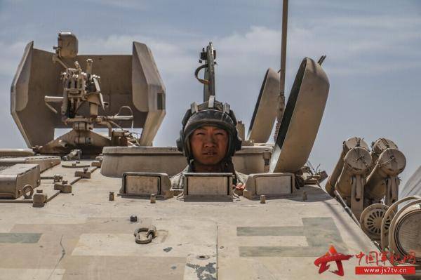 风沙|在大漠“吃土”、敷“风沙面膜”是怎样的体验？