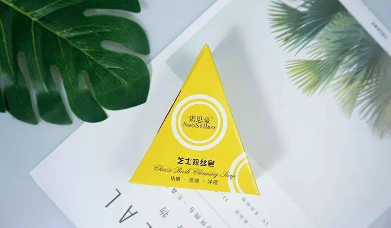 肌肤|脸上挤出的“白浆”是什么？原来是它作怪！出油、过敏也因此而起！