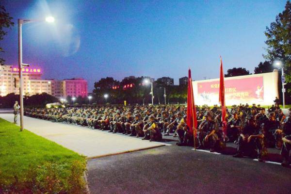 超燃|超燃，准士官们的热血拉练来啦