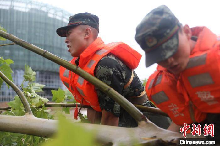 救援|“黑格比”致浙江温州多地受灾 武警力量集结驰援