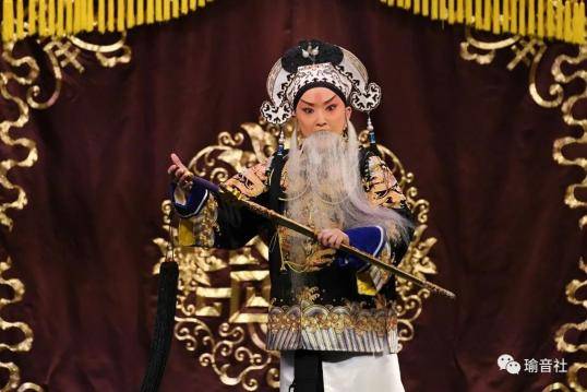 王珮瑜|跟王珮瑜一起观舞台上的那些历史风云