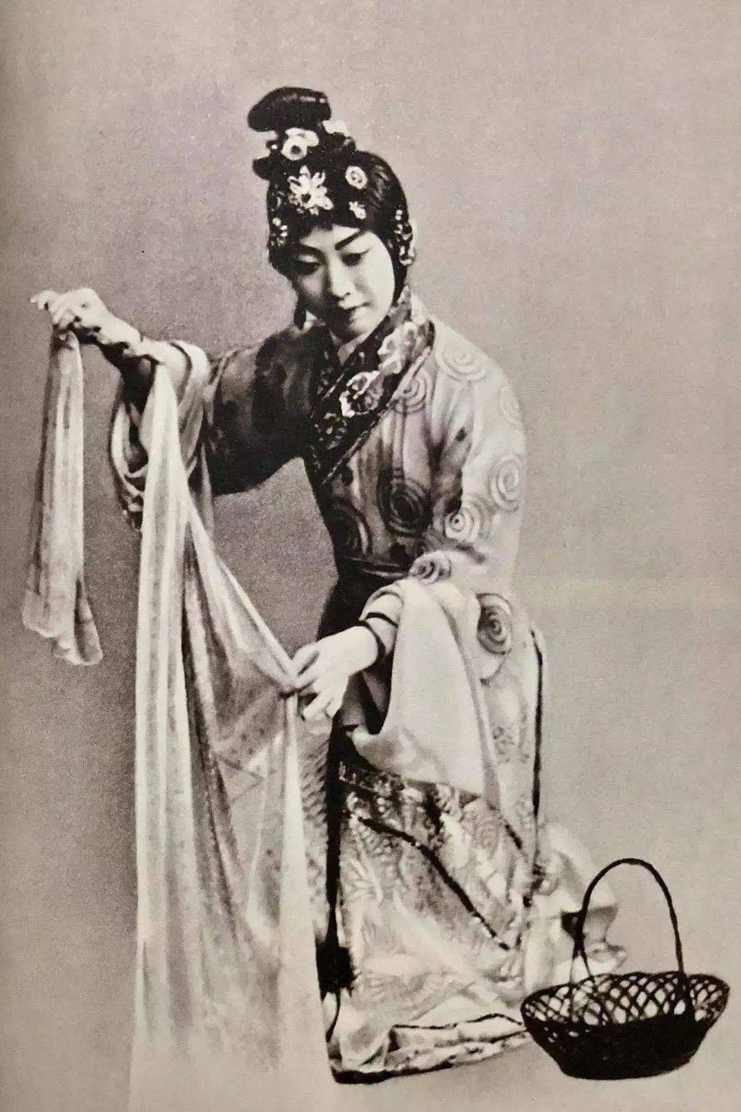 王珮瑜|跟王珮瑜一起观舞台上的那些历史风云