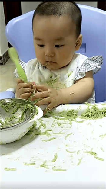 提醒！这几个进食习惯，要帮娃尽早养成！