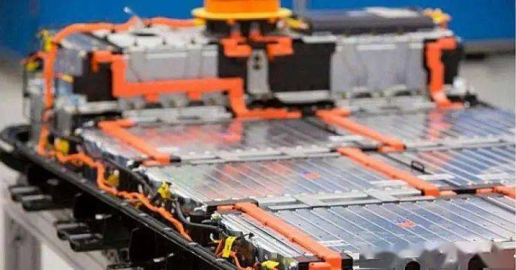 狼来了，宁德时代们要如何走出阴霾守住份额？