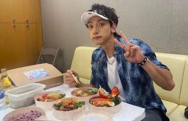 金泰熙广告被指抄袭后，Rain直言妻子“像个傻瓜