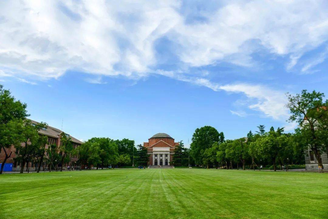 赠书|清华大学首封本科录取通知书发出！校长邱勇赠书《乡土中国》寄语新生“植根家国热土”