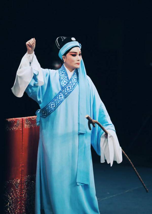 小梅|与更好的自己相逢 ——石小梅印象