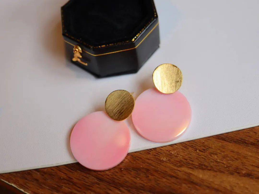 子和|布达拉宫用了多少吨金子和珠宝用来装饰呢？说出来你都不敢相信