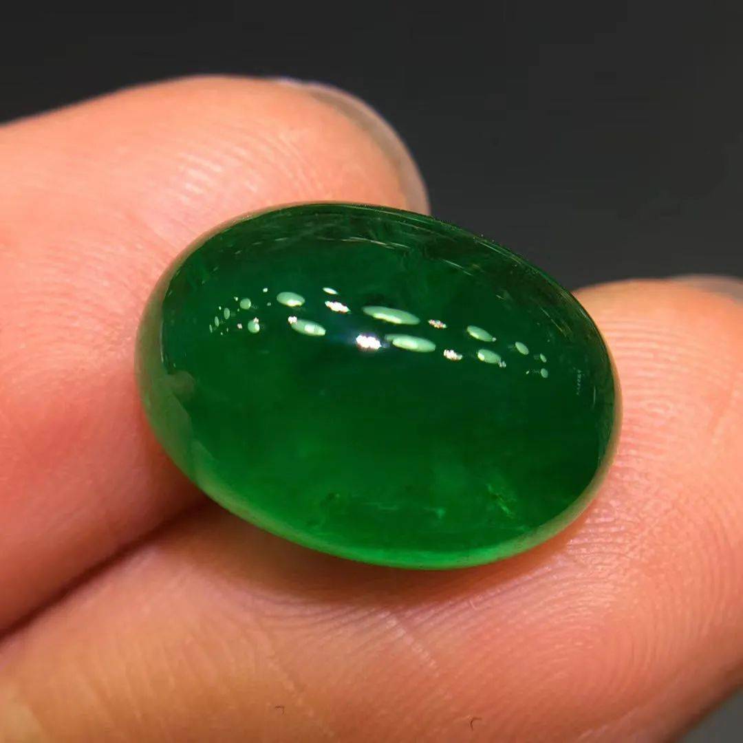 子和|布达拉宫用了多少吨金子和珠宝用来装饰呢？说出来你都不敢相信