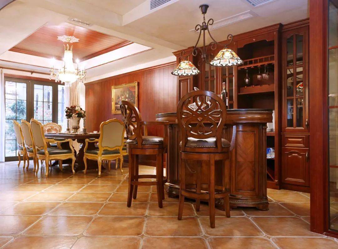 大气|336㎡欧式风大别墅 ，典雅又大气，时尚的潮流感一点也不俗气！