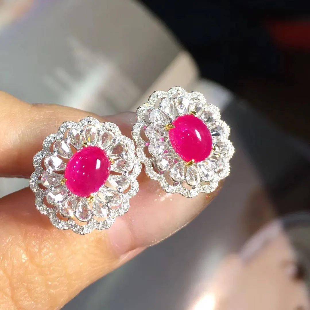 子和|布达拉宫用了多少吨金子和珠宝用来装饰呢？说出来你都不敢相信