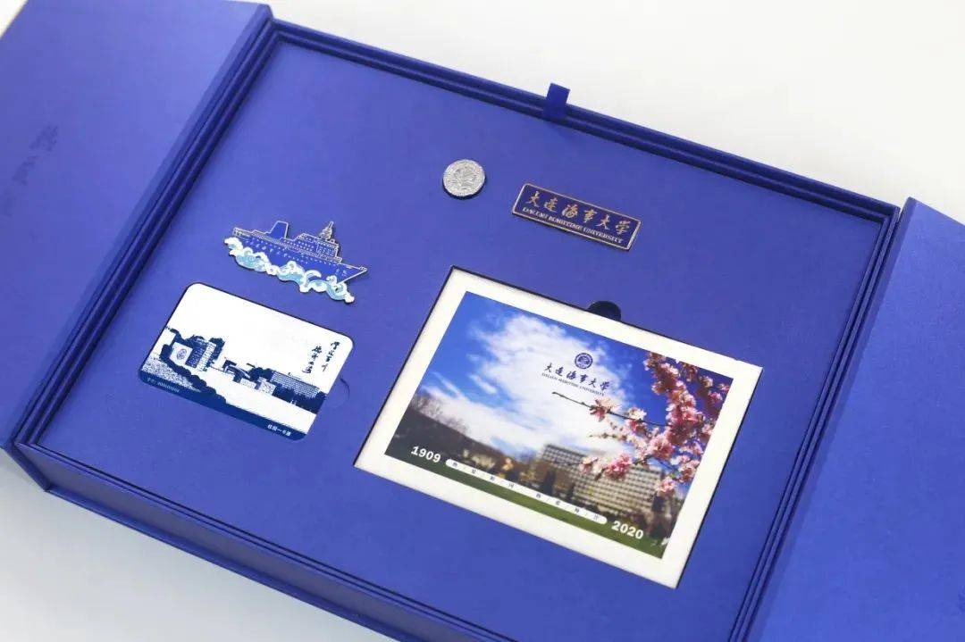 爆表|颜值爆表！这些高校录取通知书先睹为快！你pick哪一款？