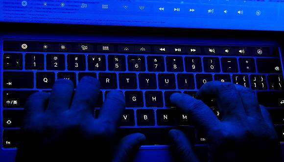 黑客|揭开推特史上最大黑客入侵事件：十七岁少年的惊人骗术