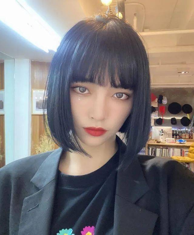 漫画|那些剪了漫画刘海的女星，都怎样了...