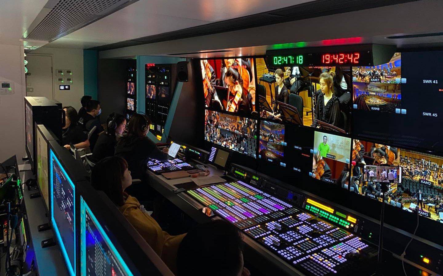 直播|国家大剧院音乐会全球首次5G+8K直播，未来如何在家看8K？