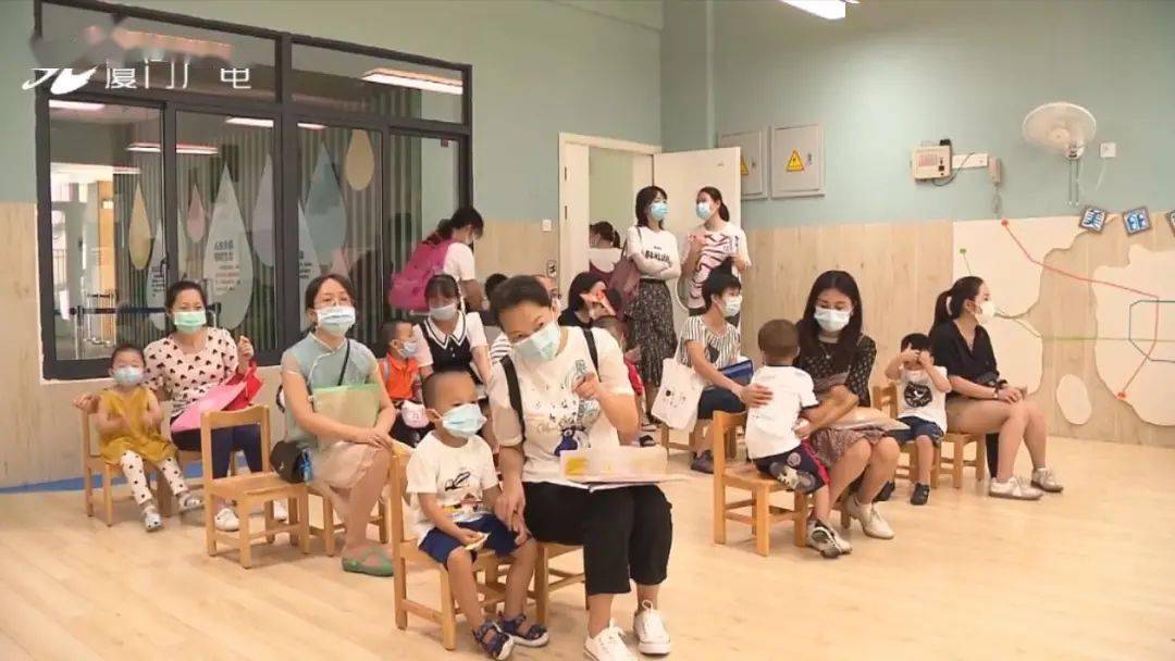 公办幼儿园|直击现场！厦门公办幼儿园今报名，只有一天！又有家长彻夜排队？