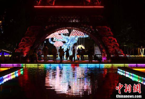 赵隽|北京：世界公园开启消夏风情美食夜