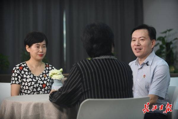 心底|湖北中西医结合医院院长：坚持上报疫情，但心底希望判断错了