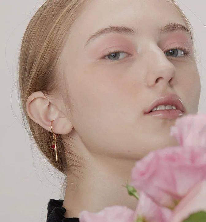 姐姐|乘风破浪的姐姐同款耳饰，好看又不贵，请给我来一打！?