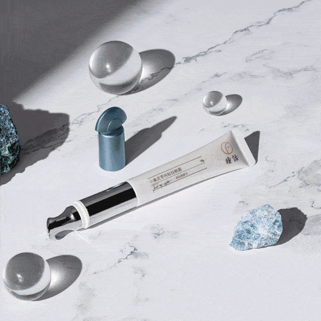 欧欧|扒完《三十而已》钟晓芹的衣橱，发现她的衣服普通女孩也能买得起