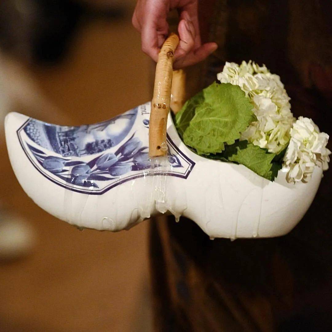 废物|鞋子变花篮，煎蛋做胸衣，他们把“废物”利用玩出了新花样，老改造届设计师了！