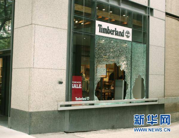 伤势|美国芝加哥发生大规模暴力抢劫事件 导致15人受伤