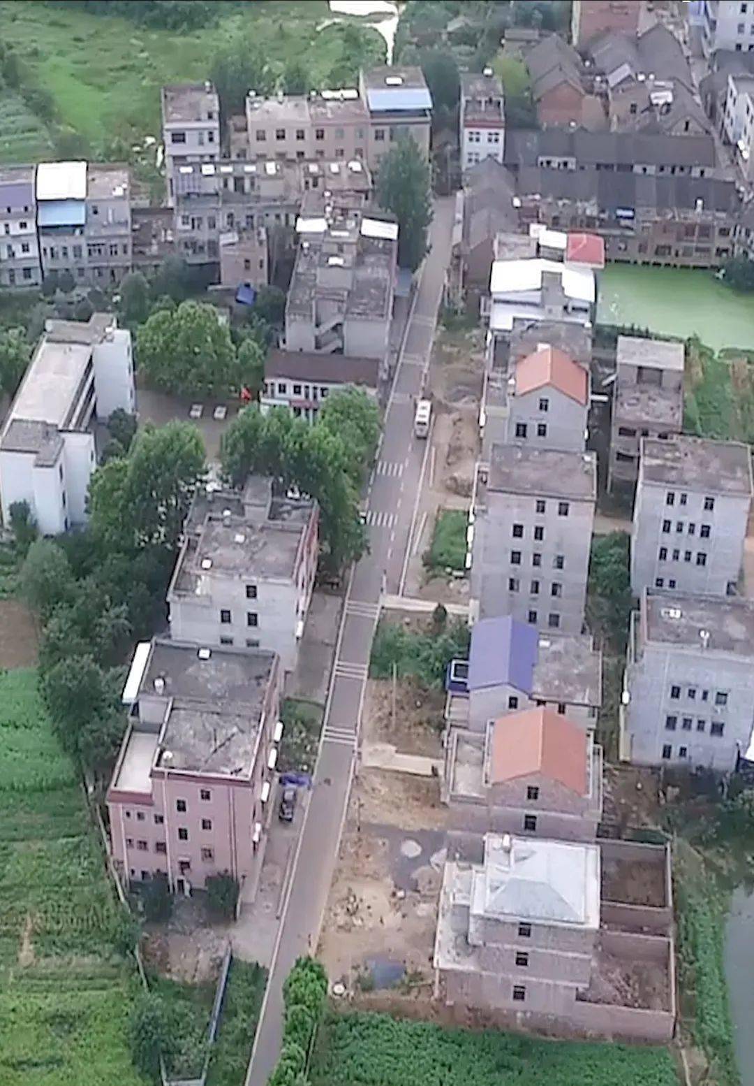 永济镇大河边村 耒阳市永济镇大河边村是耒阳市的北大门.