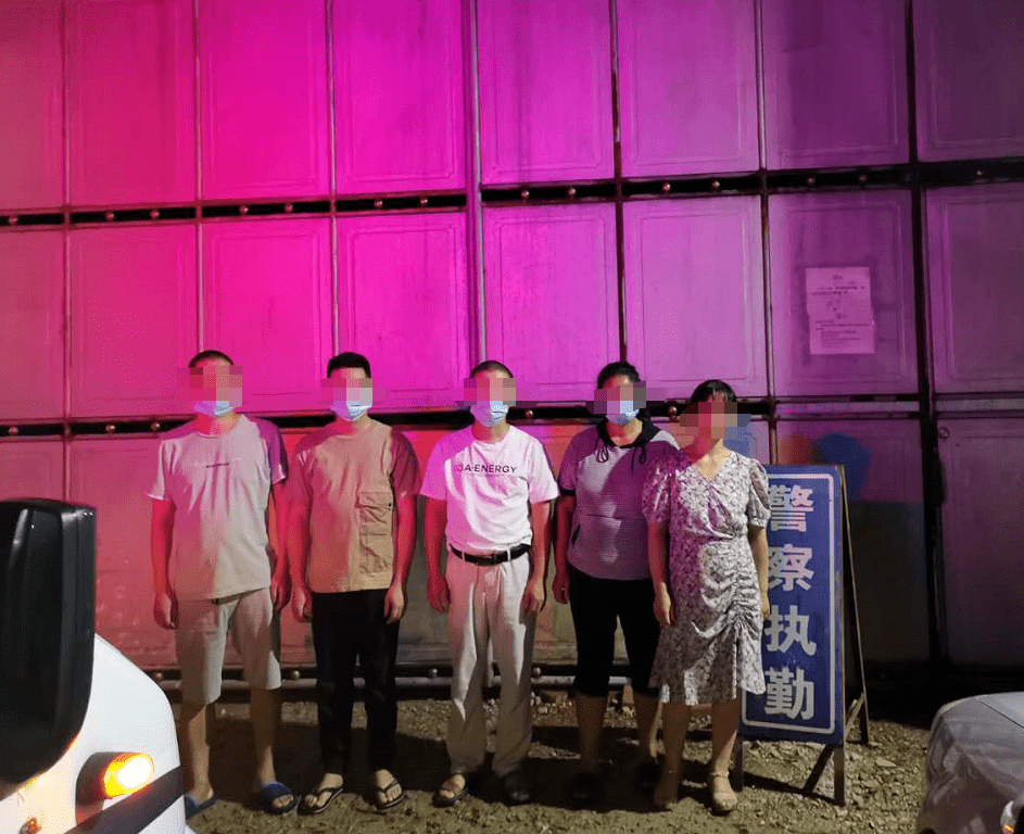 事发寻乌,殴打他人,聚众赌博,容留吸毒,统统拘留!