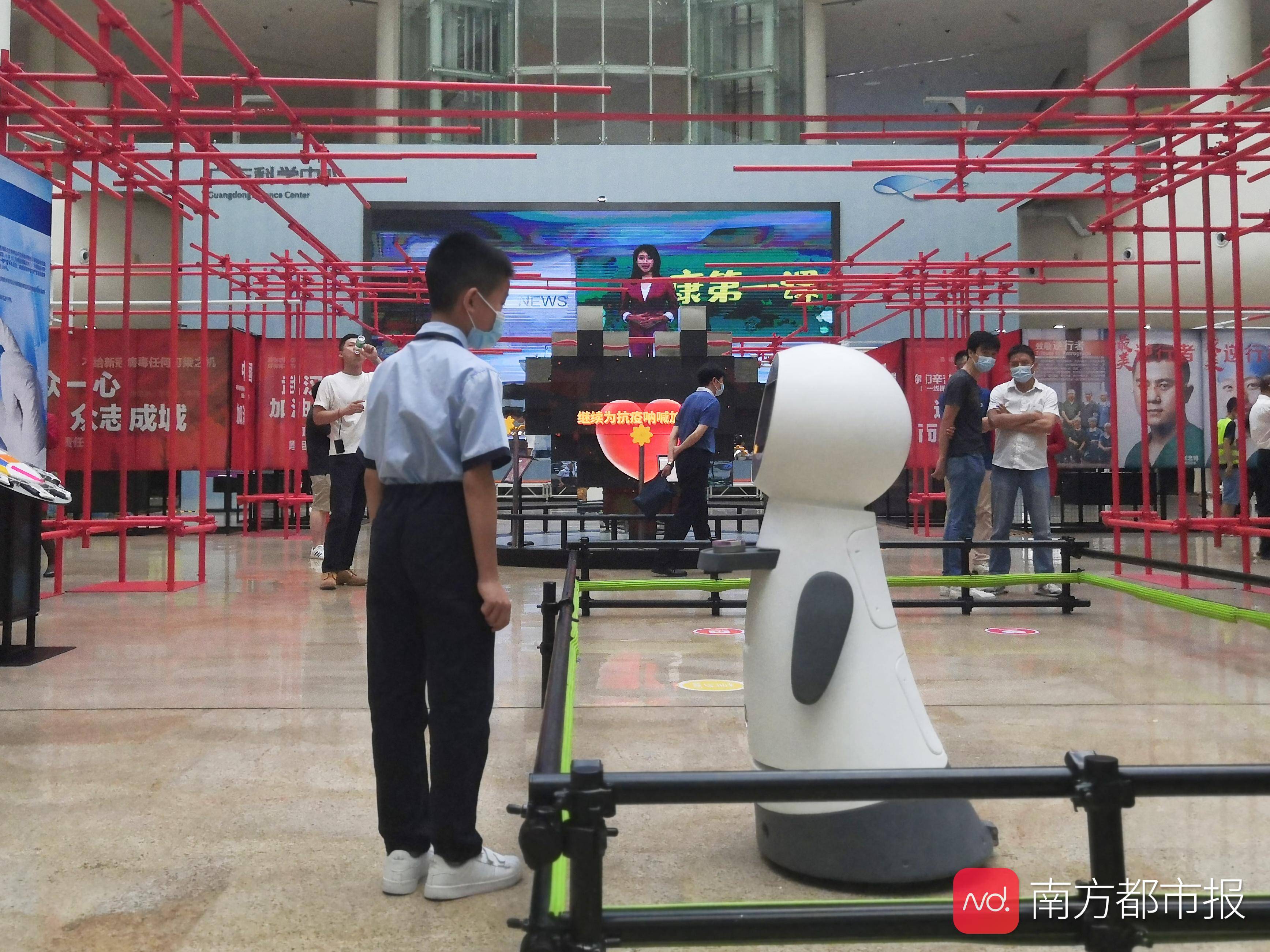 展览|“战疫：抗击新冠病毒专题展”开展，到现场与最美逆行者“互动”