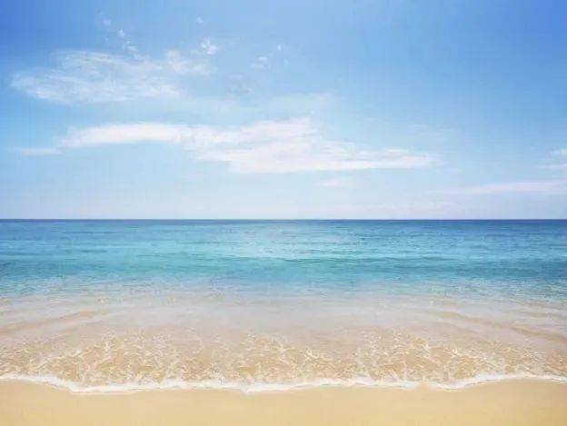 银白细软的沙滩,湛蓝的海水!