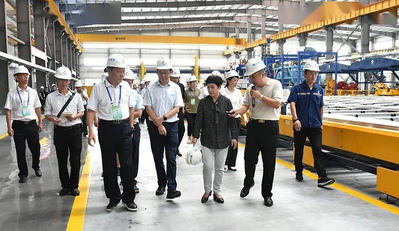 兴仁市2020年gdp_近十年中国gdp数据图(2)