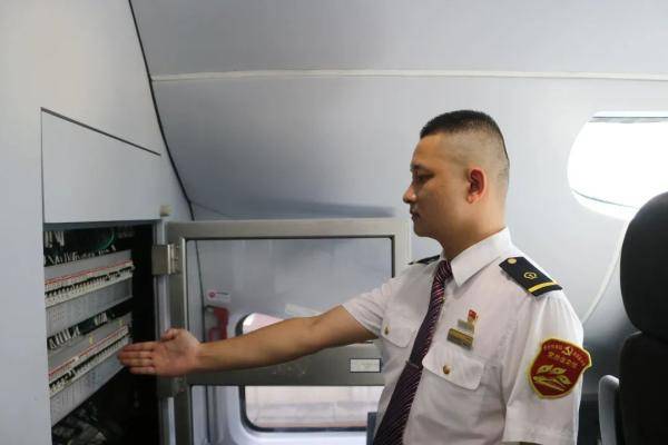 动车司机的“星际争霸”，有点激烈！