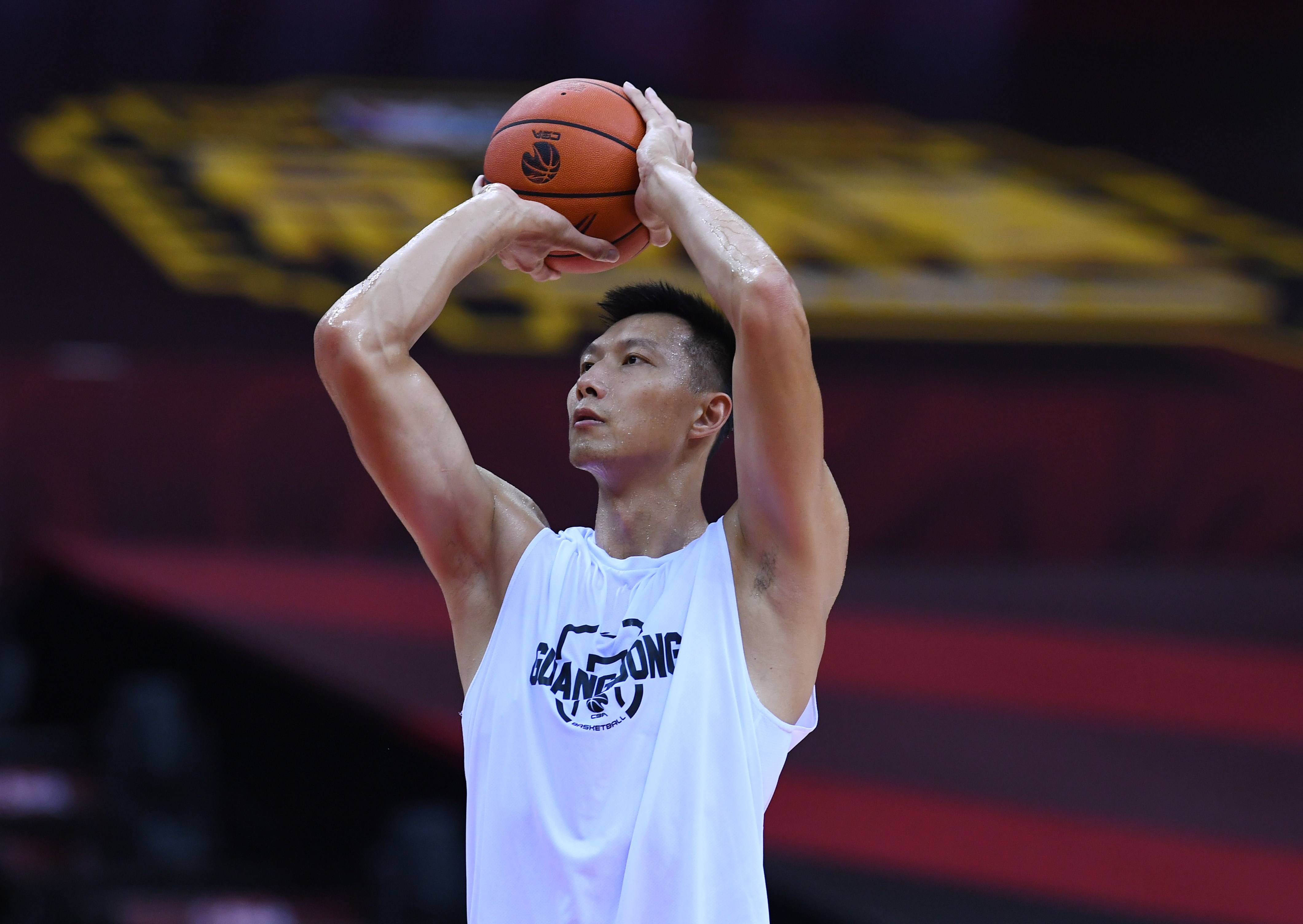 易建|篮球——CBA联赛总决赛：广东东莞银行队备战