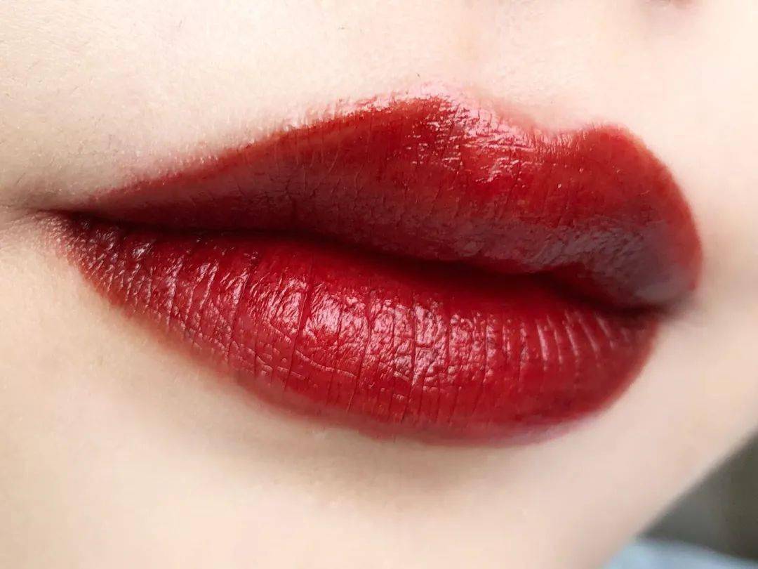 �Ŵ��У�����zhui���õ�ƽ�۲�ױ�ϼ�����˾���������