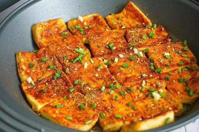 烧烤|在家3元做1盘，秘制料汁教给你，学会能摆摊火爆街头的铁板豆腐