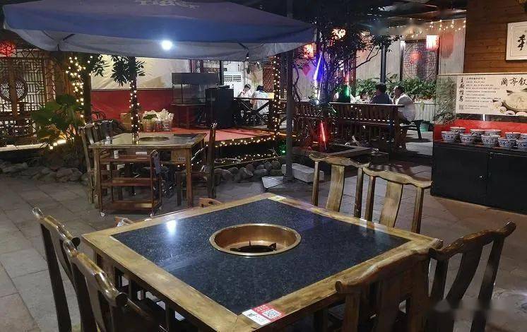 肉汁|我在漳州侨村里吃烧烤！东北烧烤超强阵容！特权价+送酒！晚餐夜宵安排！