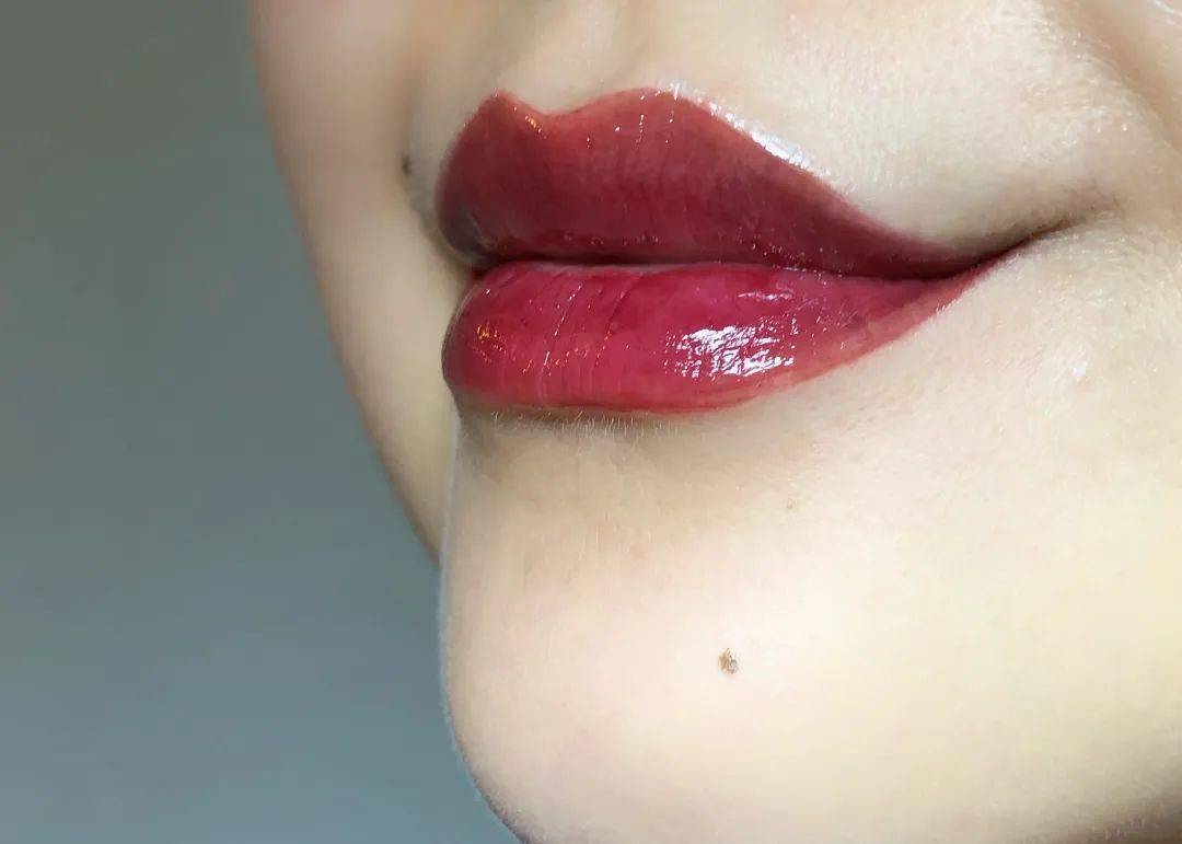 �Ŵ��У�����zhui���õ�ƽ�۲�ױ�ϼ�����˾���������