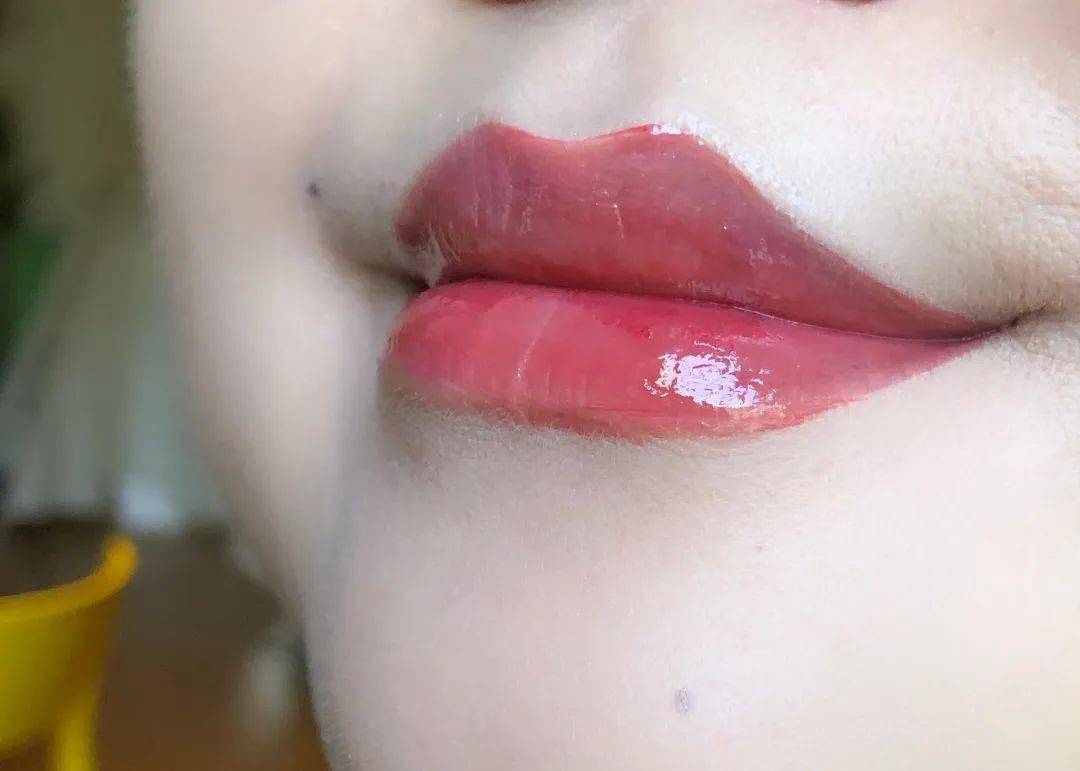 �Ŵ��У�����zhui���õ�ƽ�۲�ױ�ϼ�����˾���������