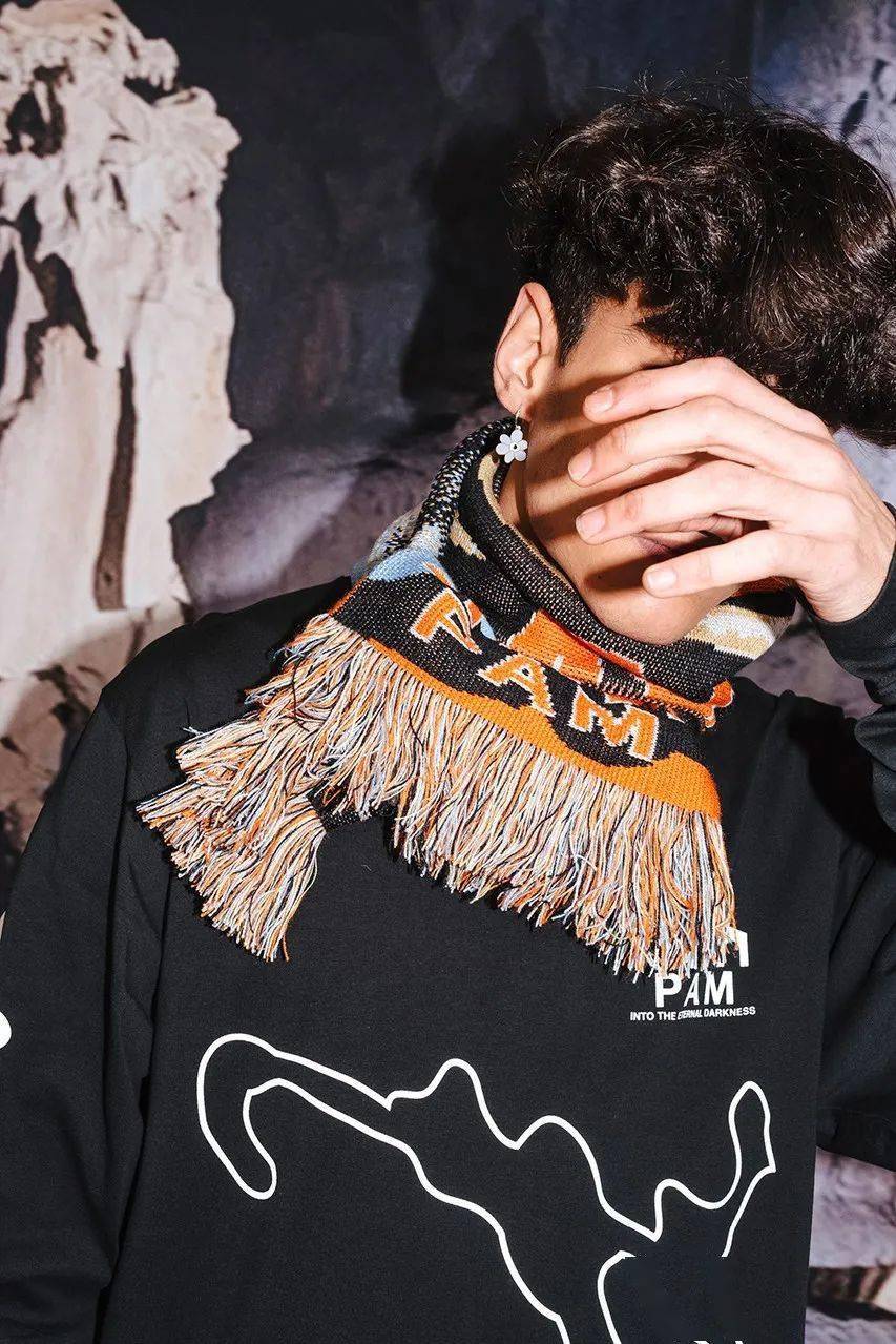 Into|ULSUM丨尽情展示地下亚文化