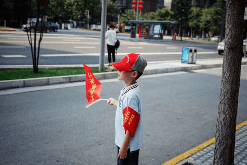 迎十四运 建文明城 | "文明小使者"成为街头最靓的仔