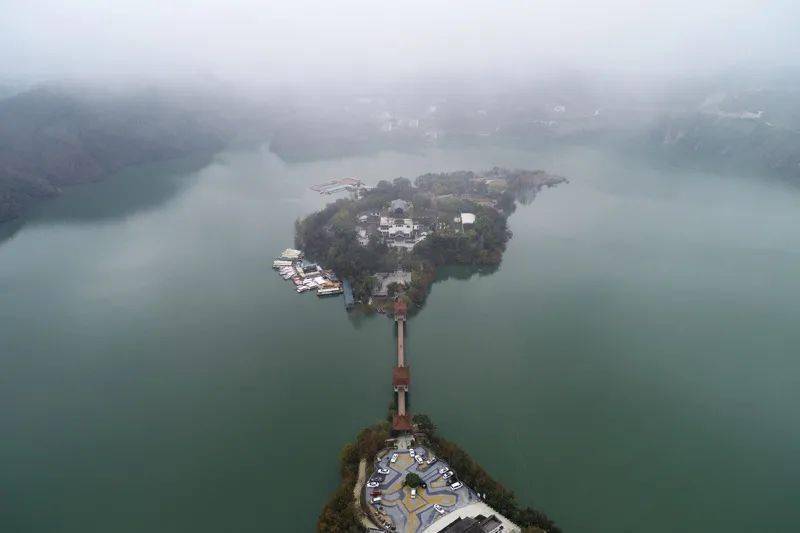 瀛湖翠屏岛风光