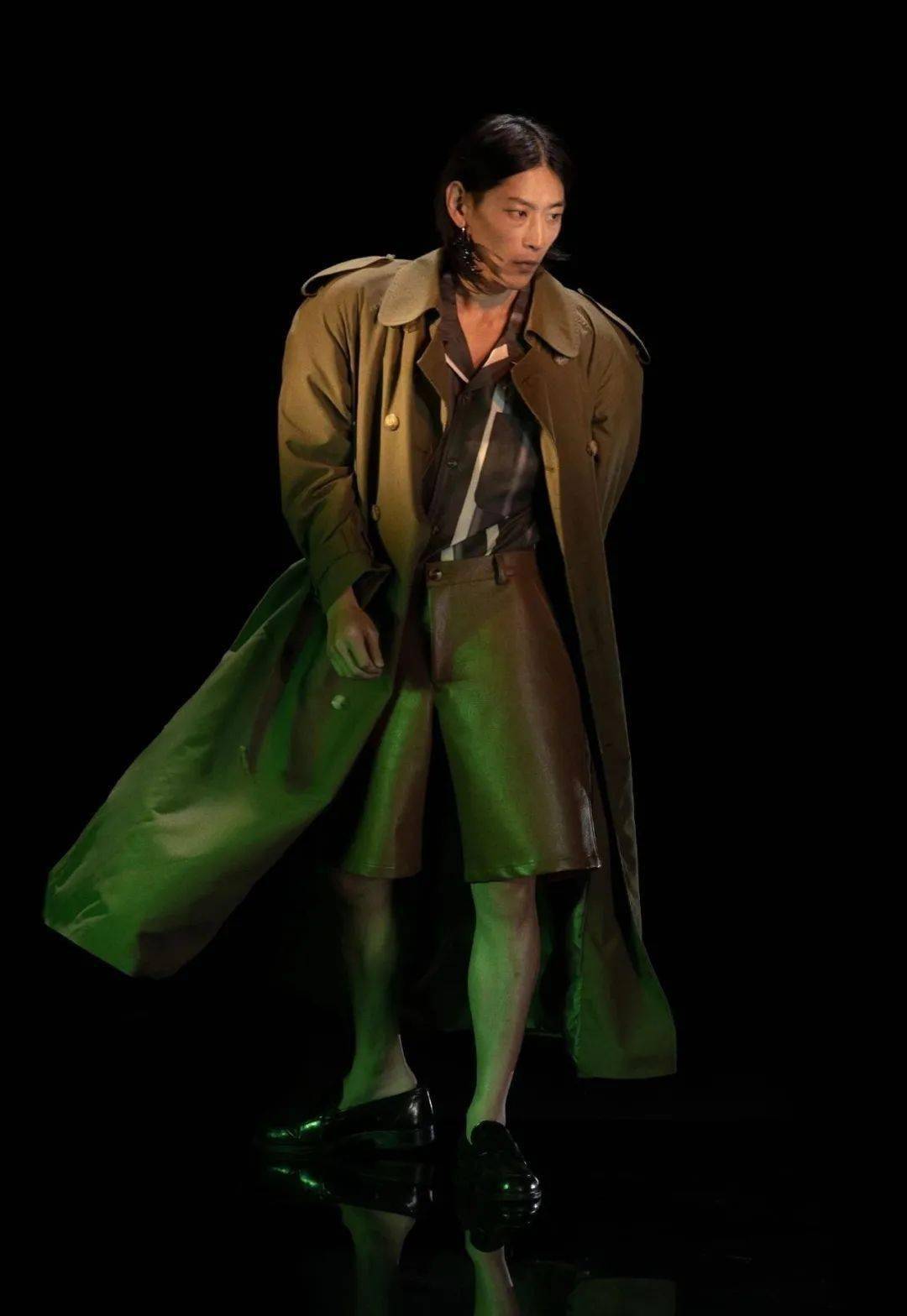 Anthony|夸张比例肩袖结构工艺设计！（廓形趋势）