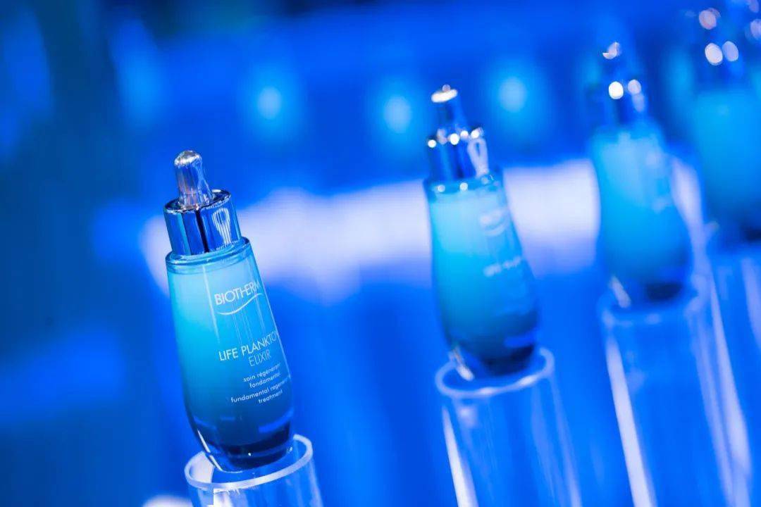 密室|和G.E.M.邓紫棋玩密室有意思，被她安利的小蓝瓶更有意思！